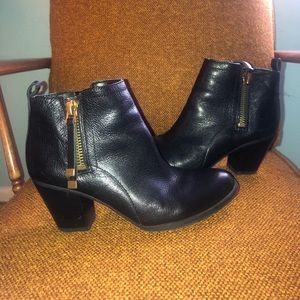Black Ankle Boots Size 6 Franco Sarto Gold Accent